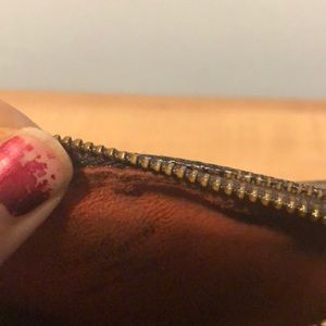 Louis vitton money purse!! Ha